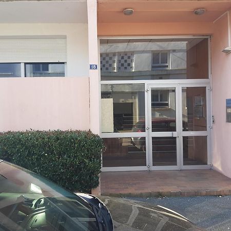 Grand Studio Avec Parking A 10 Minutes Des Plages 洛里昂 外观 照片