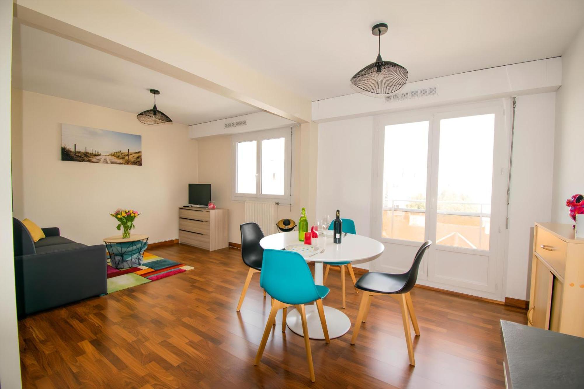 Grand Studio Avec Parking A 10 Minutes Des Plages 洛里昂 外观 照片