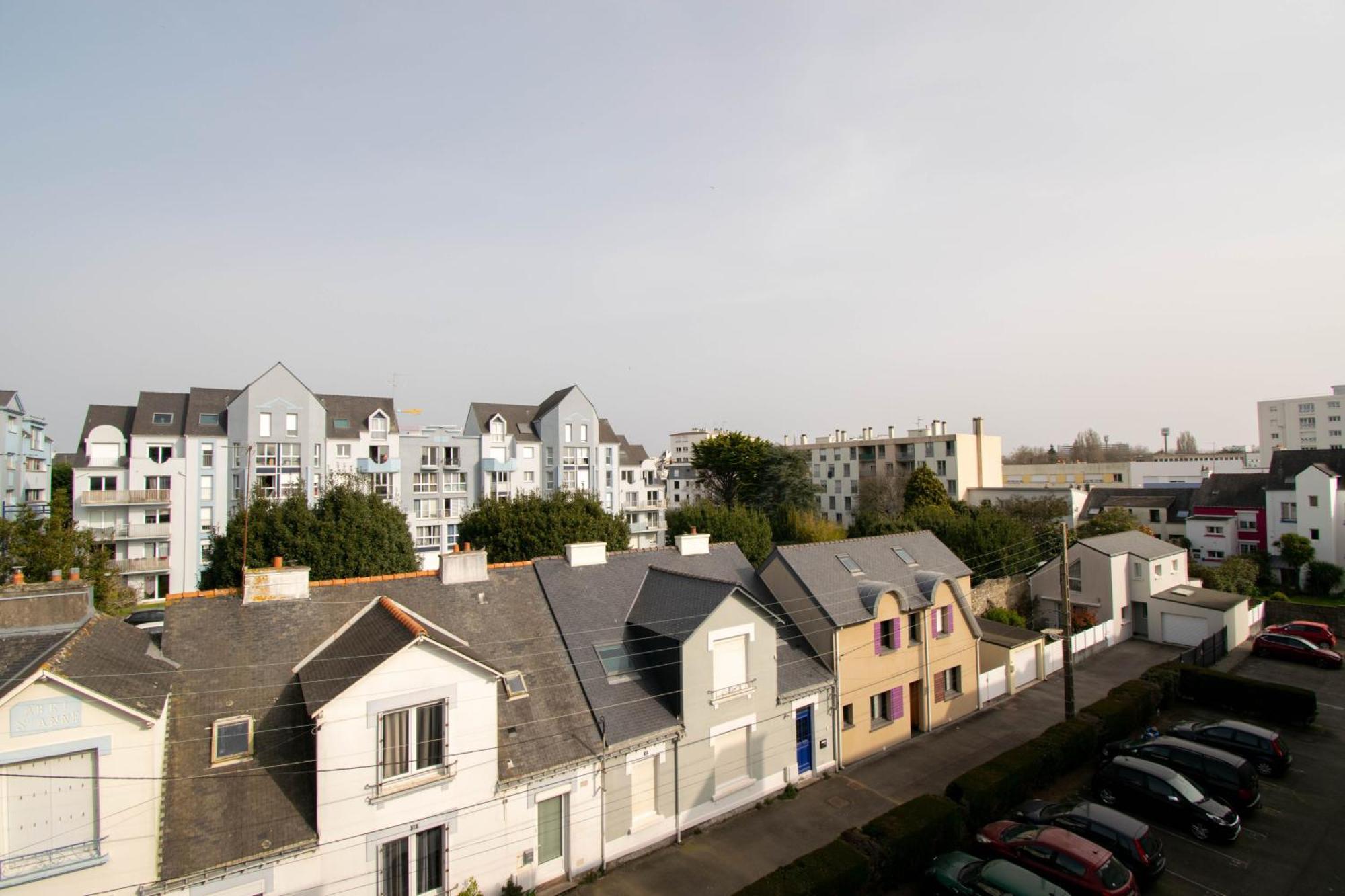 Grand Studio Avec Parking A 10 Minutes Des Plages 洛里昂 外观 照片