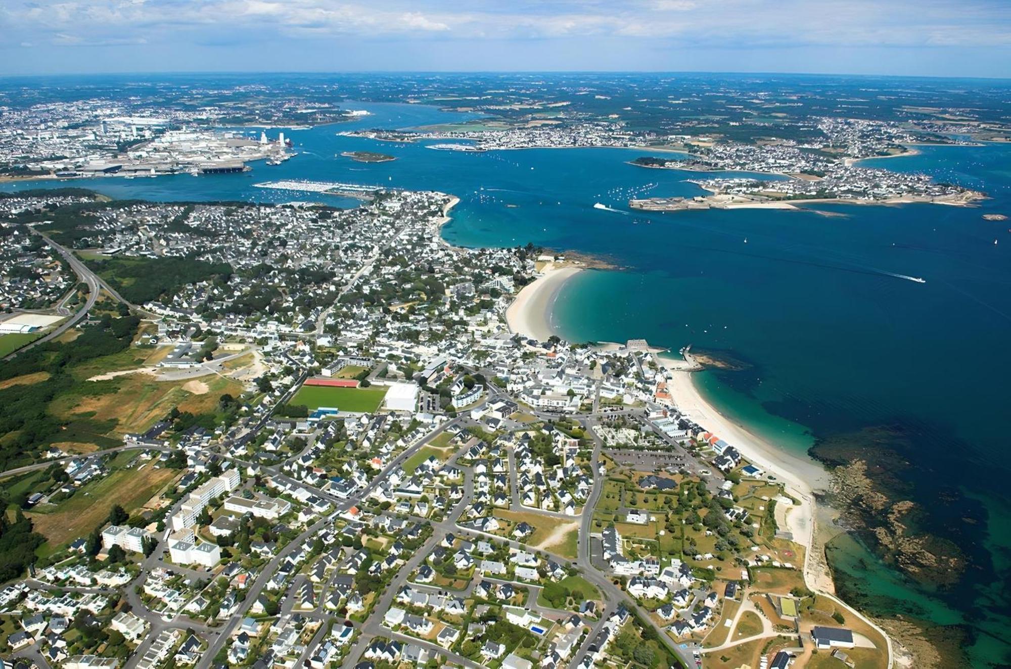 Grand Studio Avec Parking A 10 Minutes Des Plages 洛里昂 外观 照片